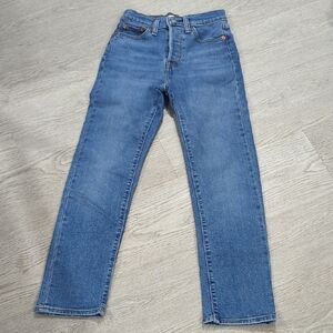 Levis Wedgie Straight Jeans